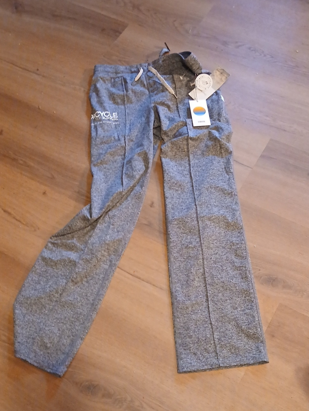 Vuori WoMen’s Wide Leg HALO Gray Performance Pants NWT